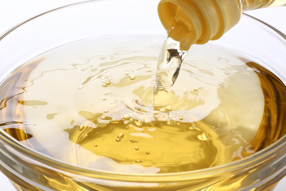 Rice Vinegar Vs White Vinegar The Differences Explained Dom Eats