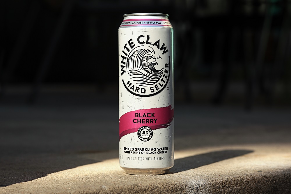 what does white claw taste like