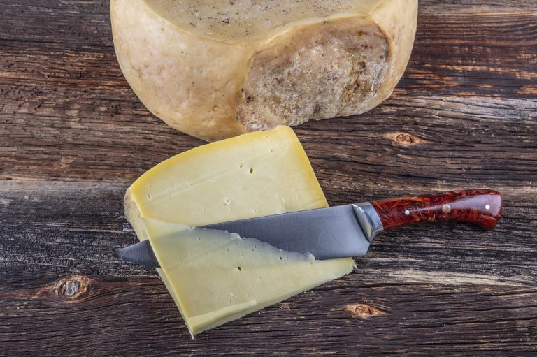 Emmental Cheese Substitutes Alternative Options Explained Dom Eats